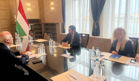 Հունգարիայում ՀՀ դեսպան Աշոտ Սմբատյանի հանդիպումը Հունգարիայի արտաքին գործերի և առևտրի նախարարի առաջին տեղակալ Լևենտե Մագյարի հետ