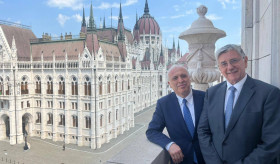 Հունգարիայում ՀՀ դեսպանի հանդիպումը Հունգարիայի Ազգային ժողովի արտաքին կապերի վարչության տնօրեն, Ազգային ժողովի նախագահի գլխավոր խորհրդական դոկտեր Պետեր Սարդիի հետ